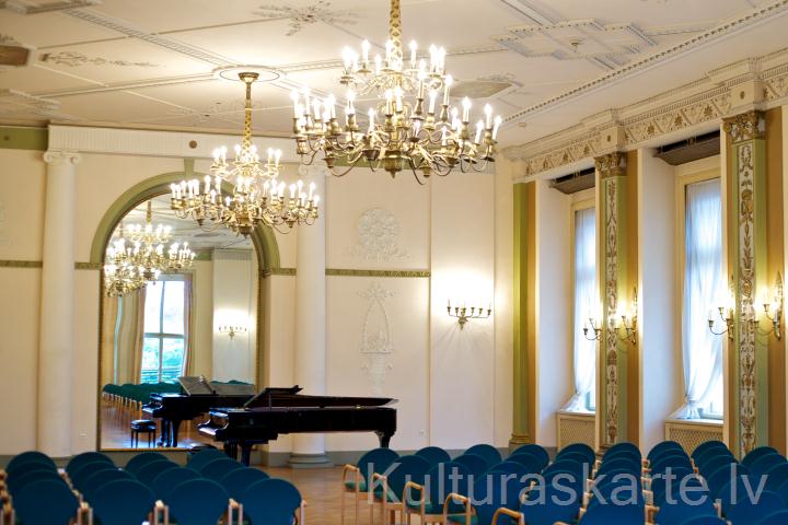 Rīgas Latviešu biedrības Zelta zāle 